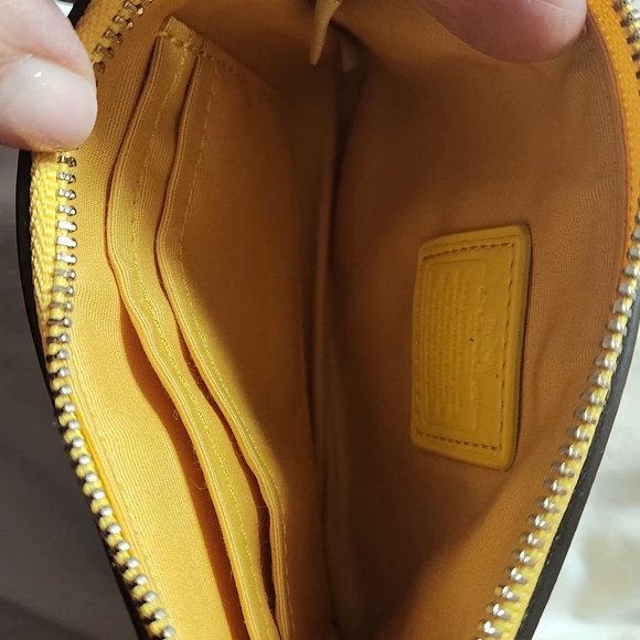 Coach Yellow and Cream Crossbody Bag - Picture 4 of 4